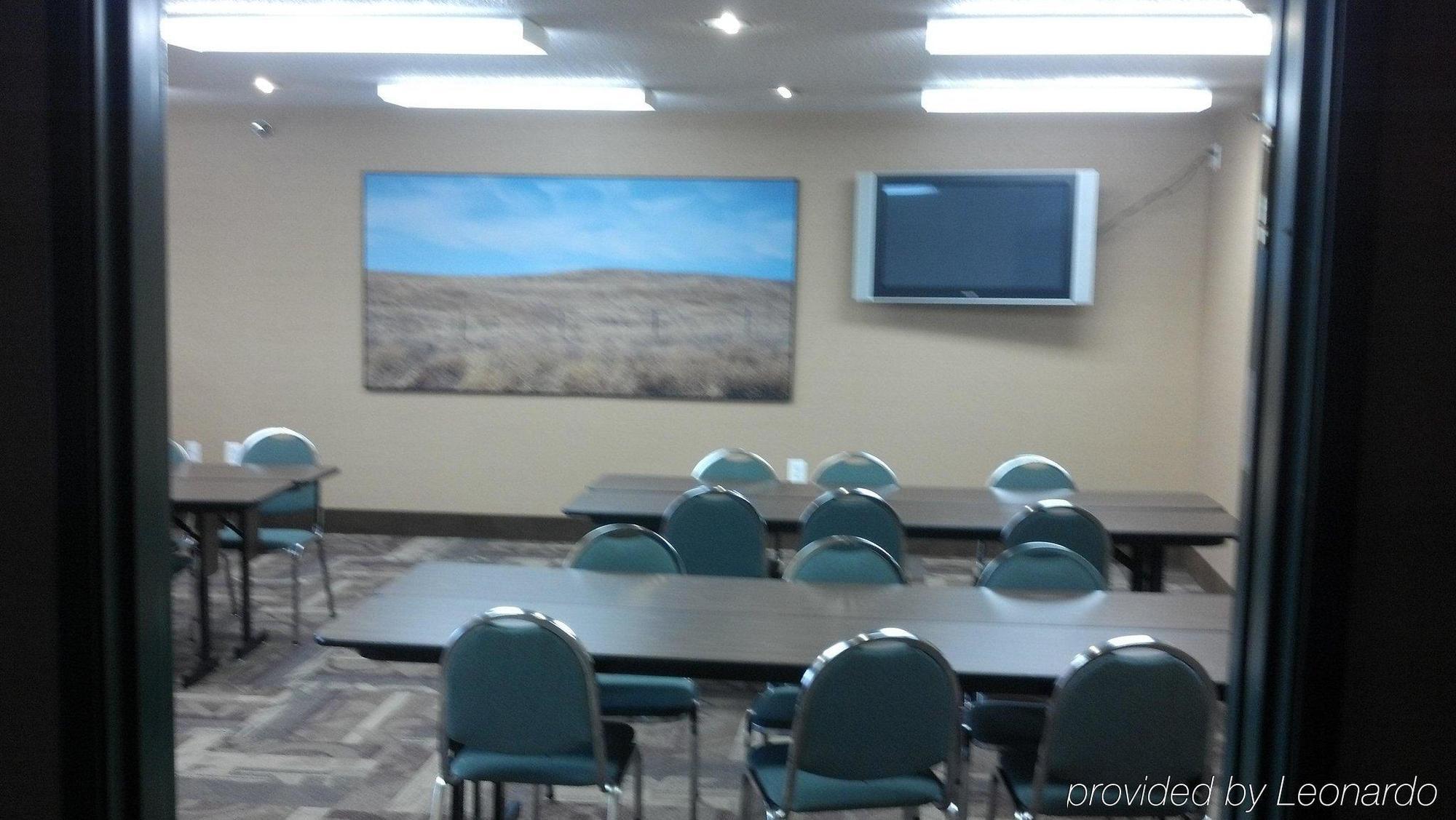 New Victorian Inn & Suites Lincoln Negocio foto