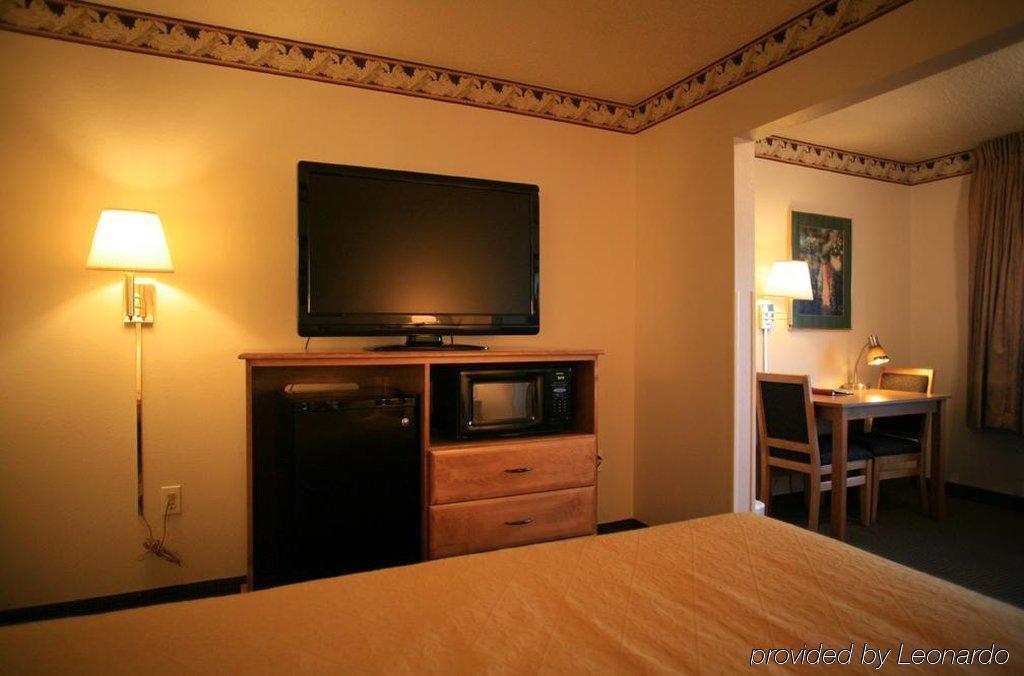 New Victorian Inn & Suites Lincoln Habitación foto